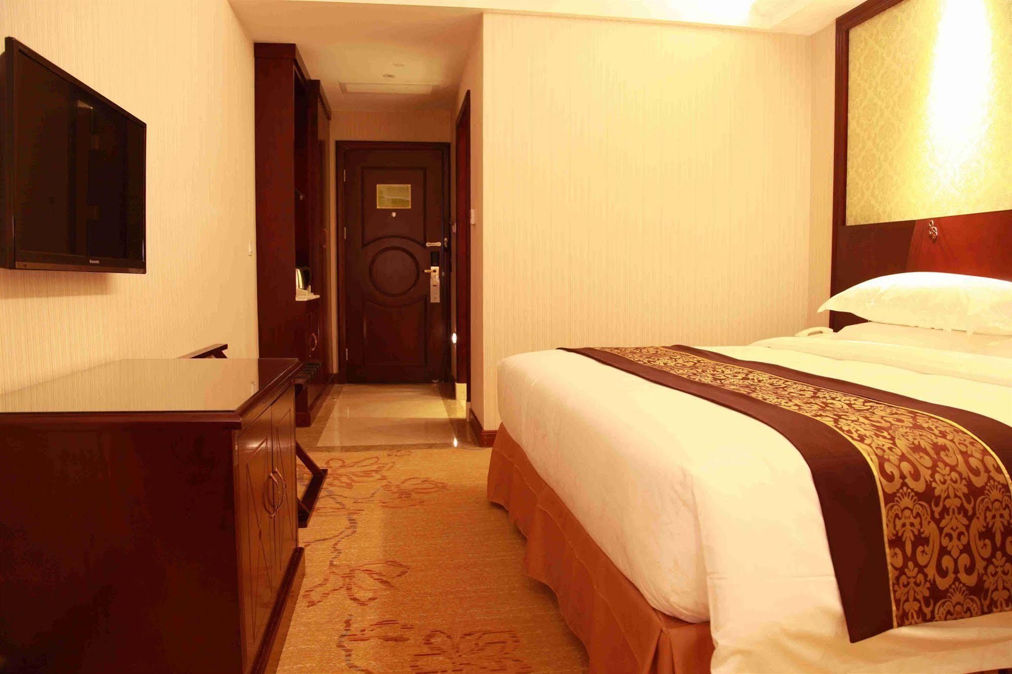 Vienna Hotel Shanghai Pudong Airport Esterno foto