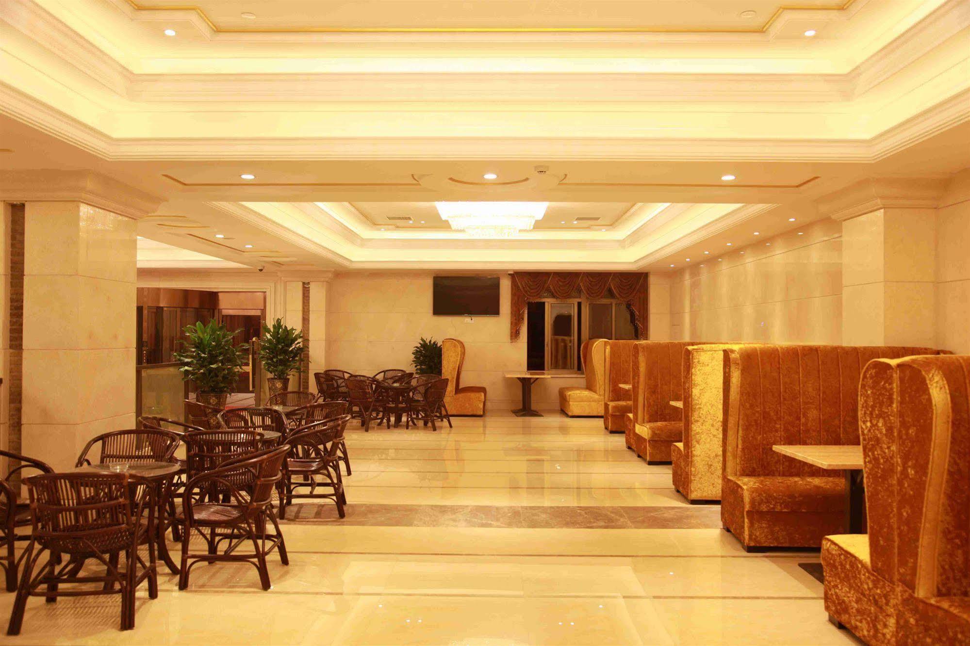 Vienna Hotel Shanghai Pudong Airport Esterno foto
